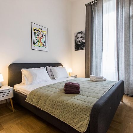 New Apartment On Rustaveli Avenue Tbilisi Esterno foto